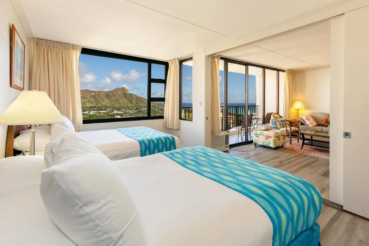 Apartment Ocean View Escape, Steps To Beach & Free Parking! Honolulu