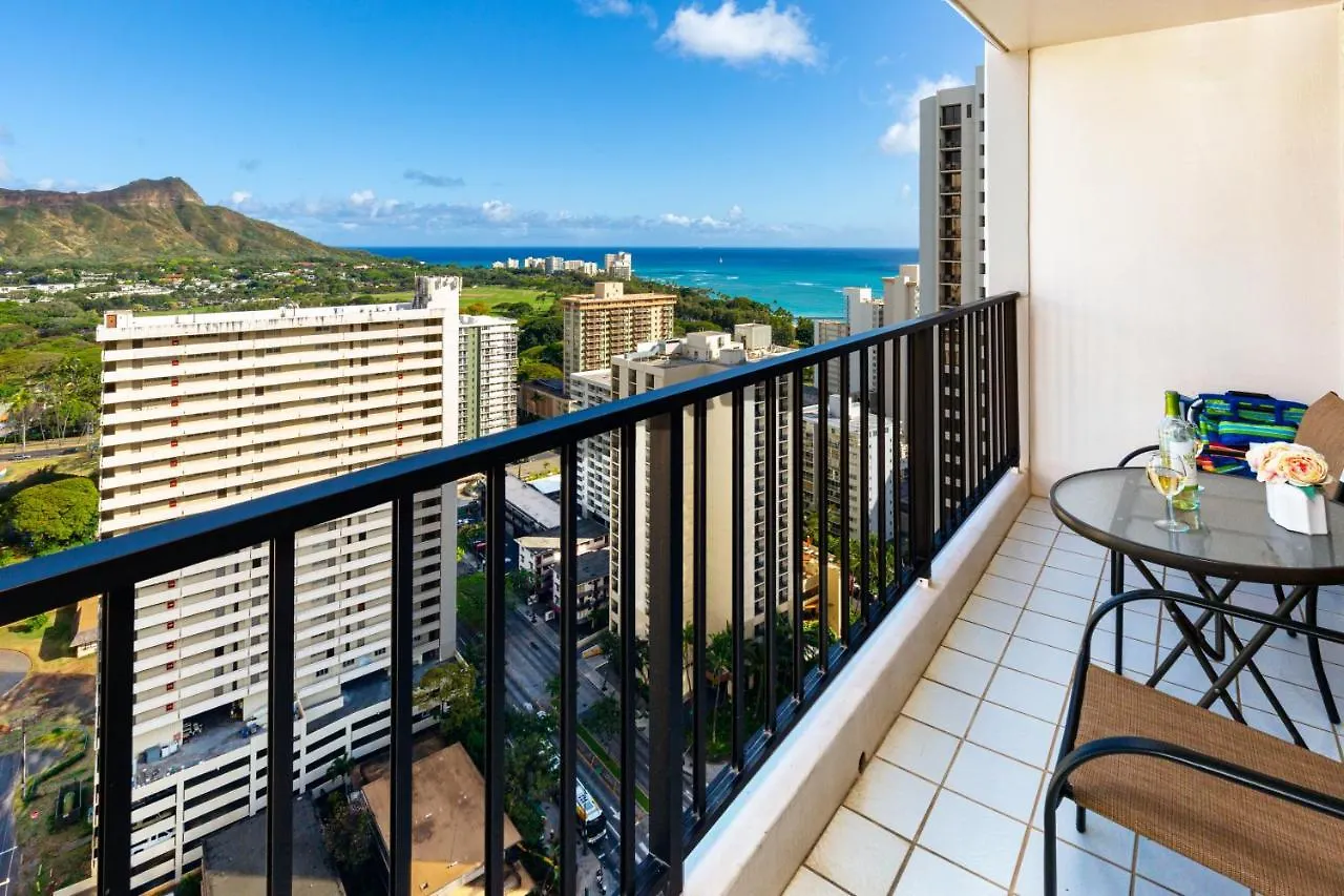 Ocean View Escape, Steps To Beach & Free Parking! Honolulu 0*,
