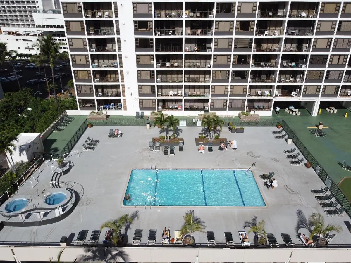 Apartment Ocean View Escape, Steps To Beach & Free Parking! Honolulu